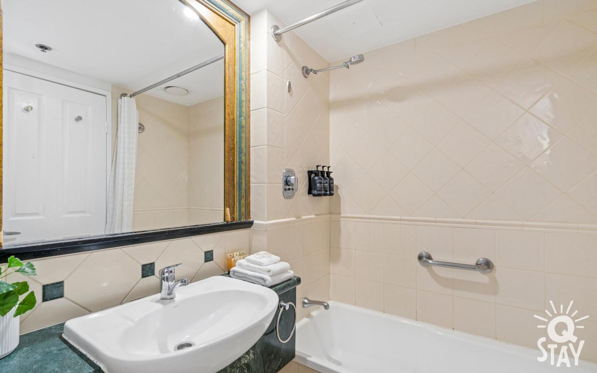 Legends Apartments - Qstay Gold Coast Zewnętrze zdjęcie